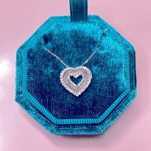 💛 10k White Gold Diamond Mini Heart Necklace